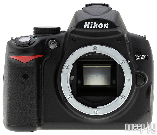   Nikon  D5000 Body
